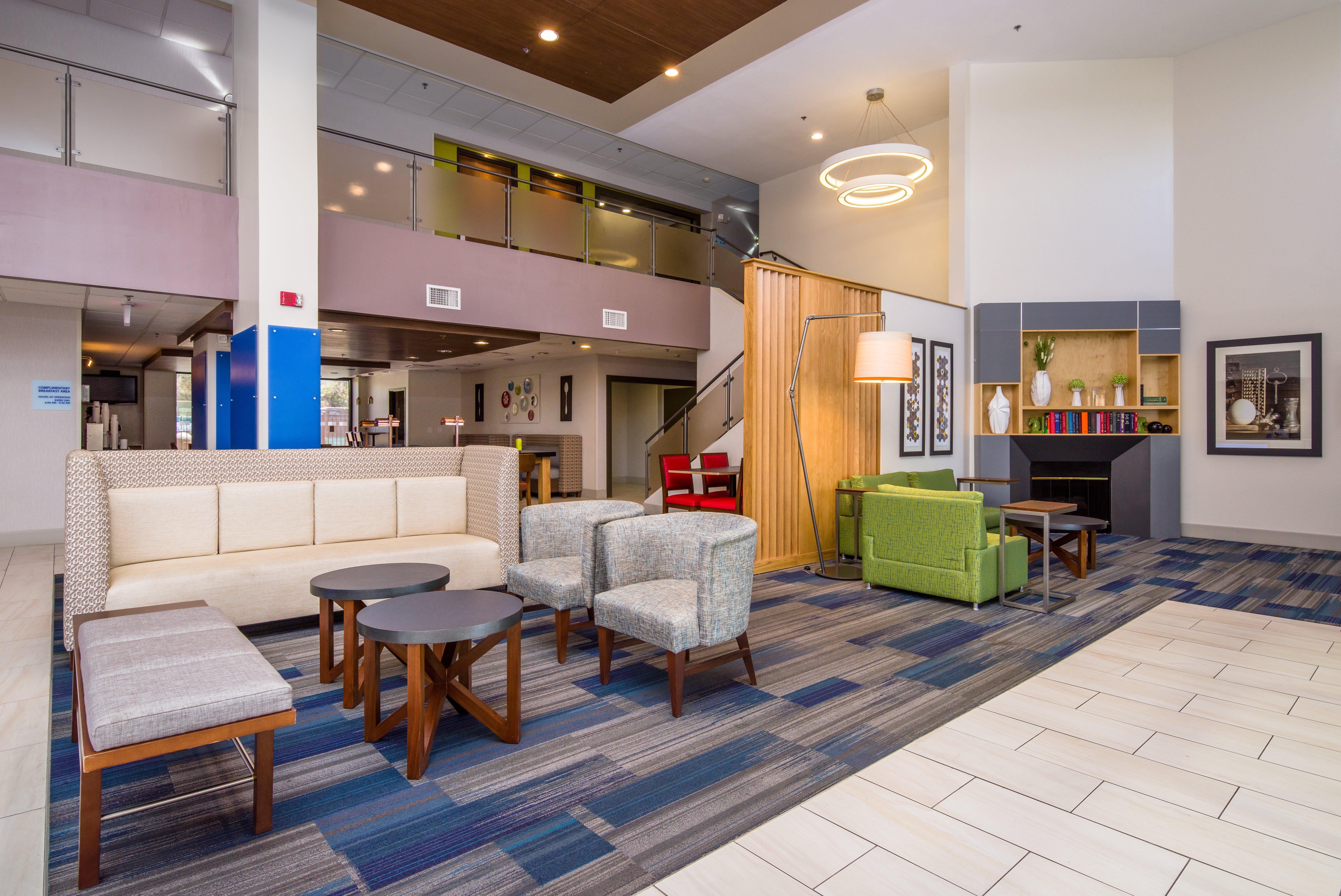 Holiday Inn Express Phoenix-Airport/University Drive By Ihg Exterior foto